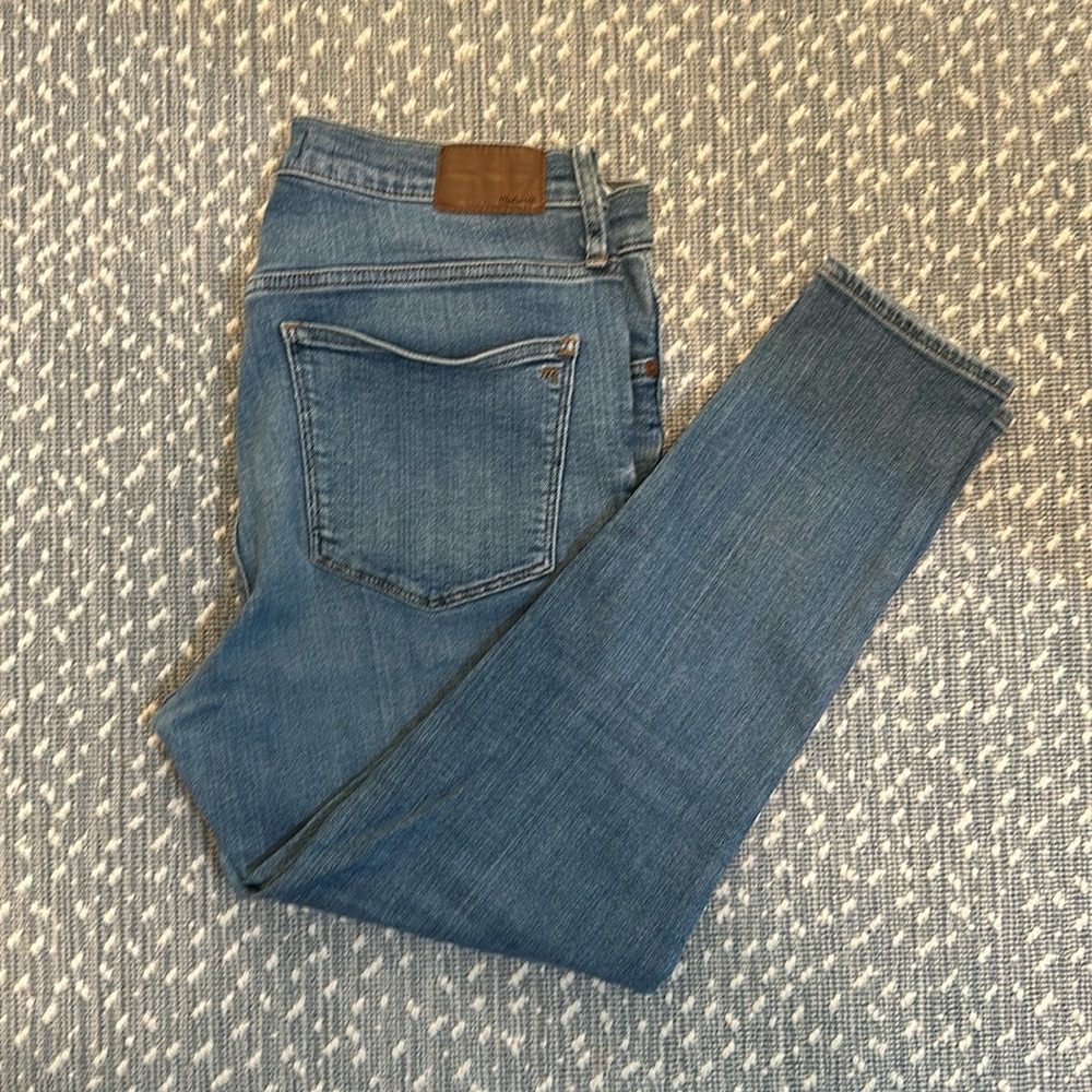 Madewell Jeans // 9” Mid-Rise Skinny Crop